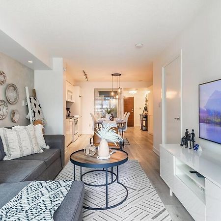 Luxury Suite Downtown Toronto Near Cn Tower Zewnętrze zdjęcie