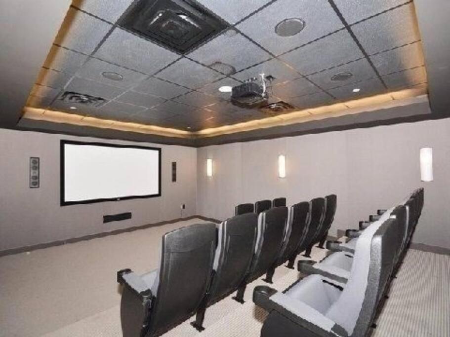 Luxury Suite Downtown Toronto Near Cn Tower Zewnętrze zdjęcie
