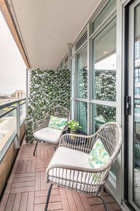 Luxury Suite Downtown Toronto Near Cn Tower Zewnętrze zdjęcie