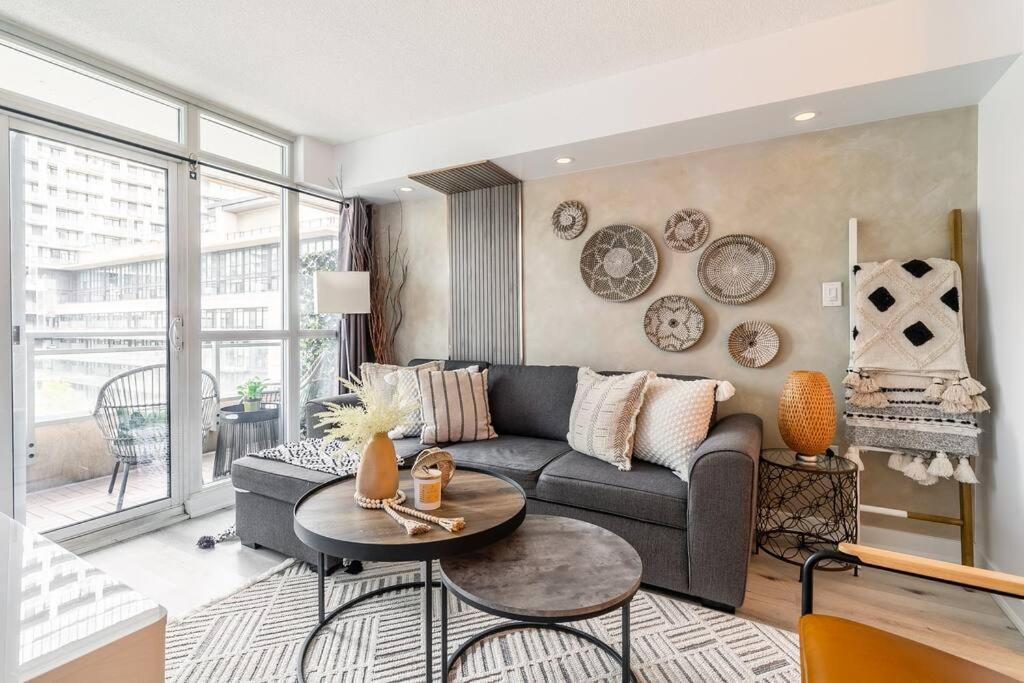 Luxury Suite Downtown Toronto Near Cn Tower Zewnętrze zdjęcie