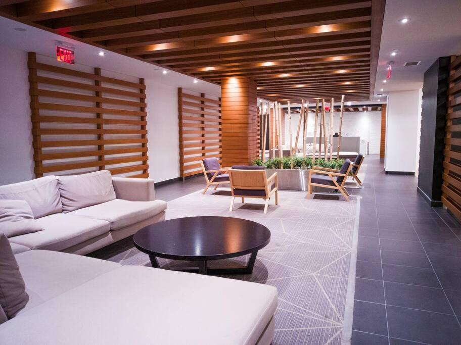 Luxury Suite Downtown Toronto Near Cn Tower Zewnętrze zdjęcie