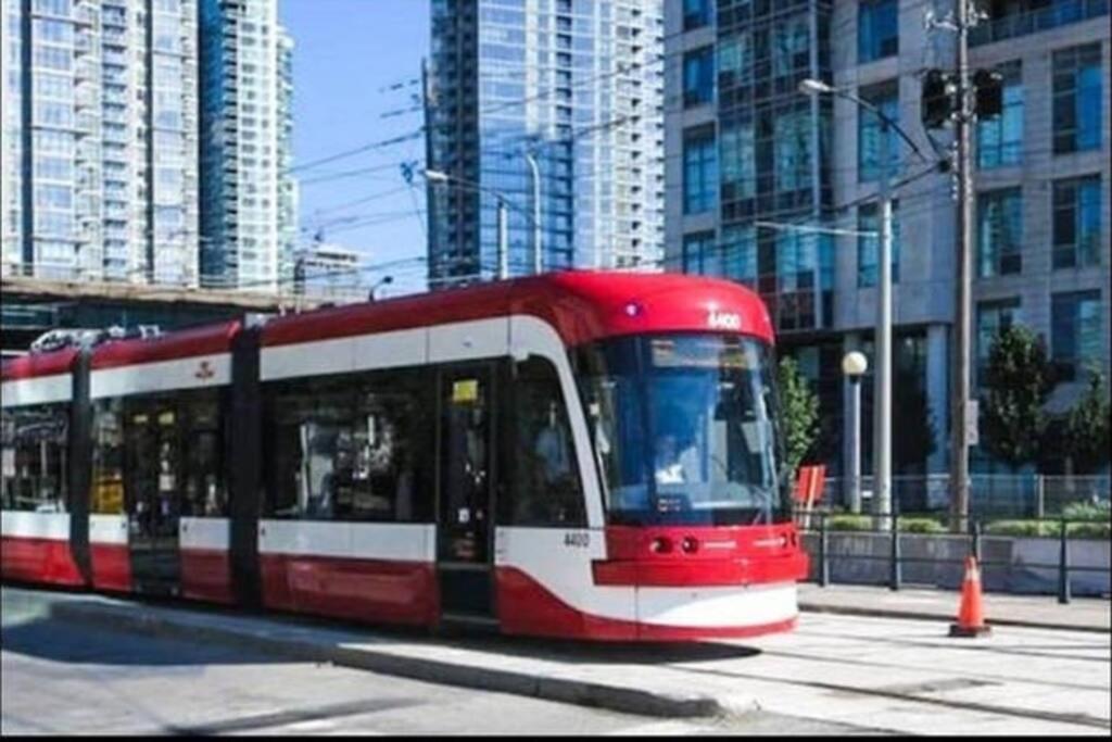 Luxury Suite Downtown Toronto Near Cn Tower Zewnętrze zdjęcie