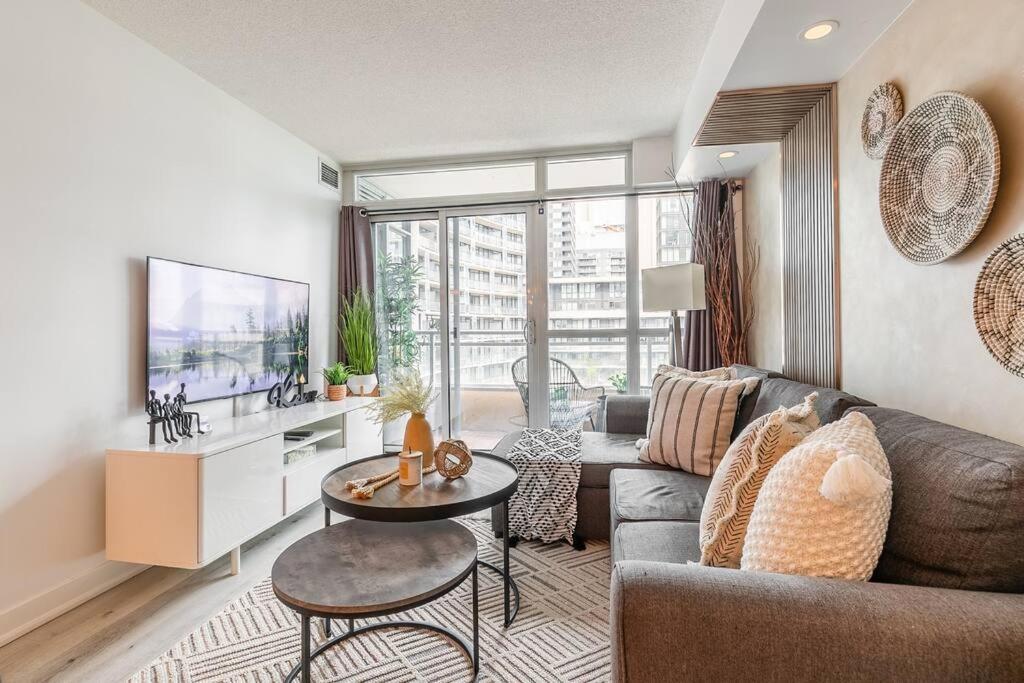 Luxury Suite Downtown Toronto Near Cn Tower Zewnętrze zdjęcie