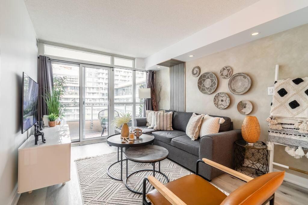 Luxury Suite Downtown Toronto Near Cn Tower Zewnętrze zdjęcie